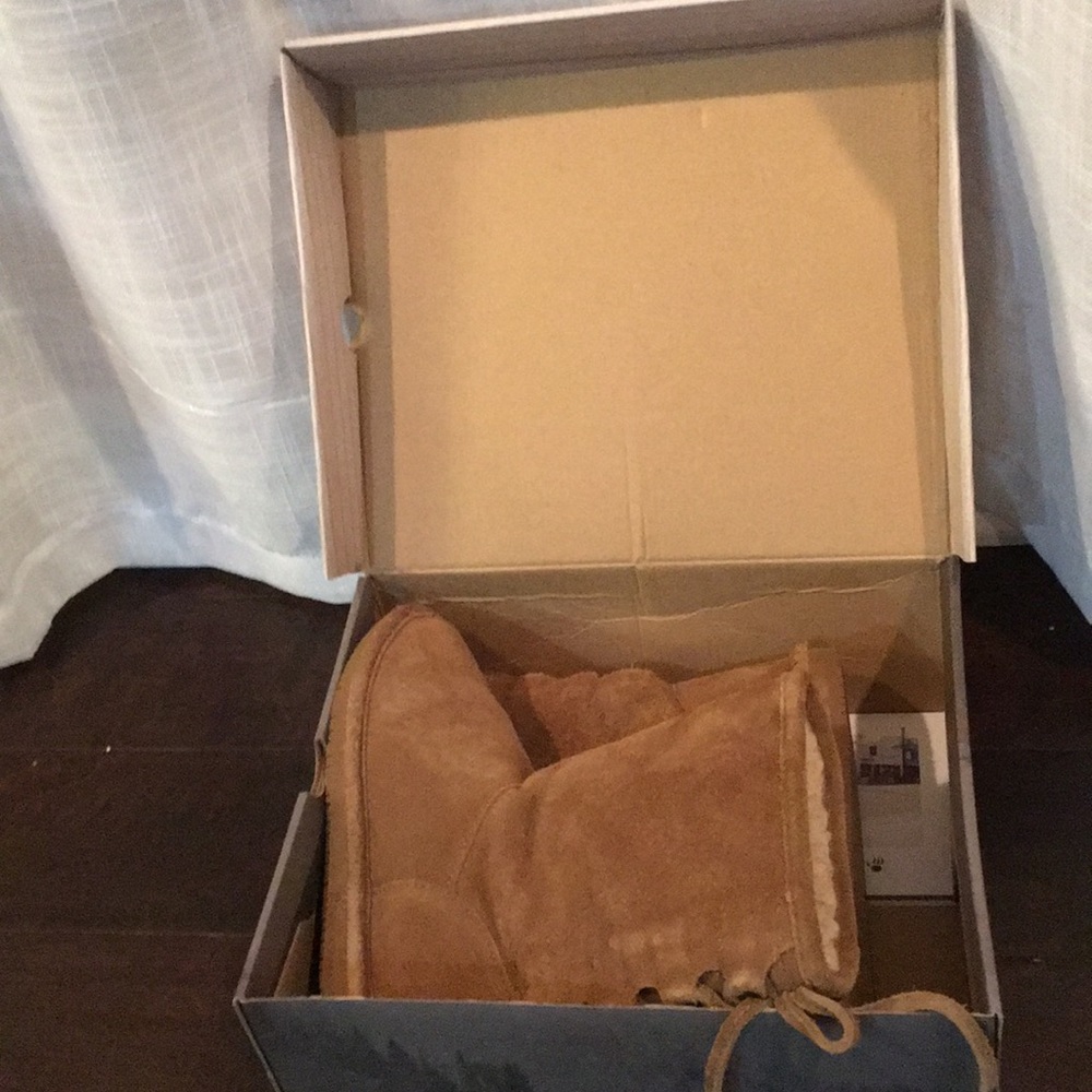 BearPaw Phyllis Youth Boots